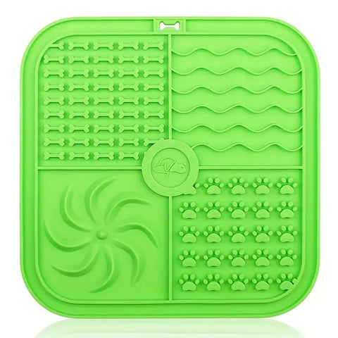 Silicone Slow Feeder Lick Mat – Non-Slip Pet Placemat for Dogs & Cats